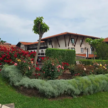 Arena I By The Sea アパート